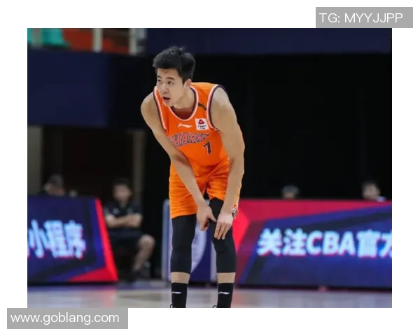 广州篮球队以85分领跑精英赛积分榜展现强劲实力